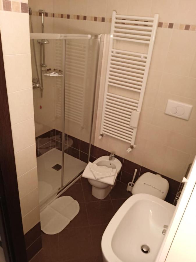 Suite Carpiano Melegnano Exterior photo