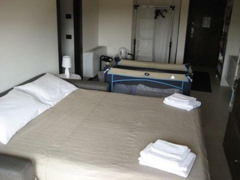 Suite Carpiano Melegnano Exterior photo